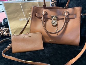 Michel Kors purse and wallet