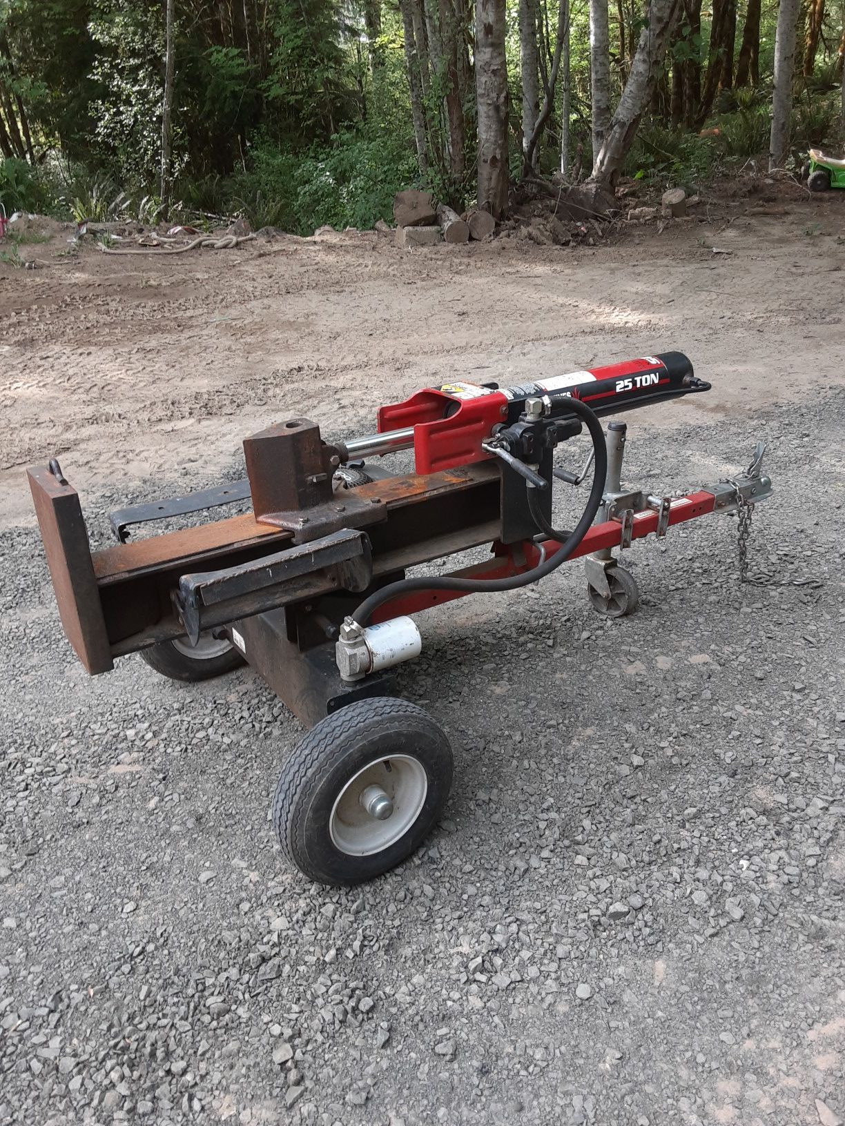 Yard machine 25 ton wood splitter
