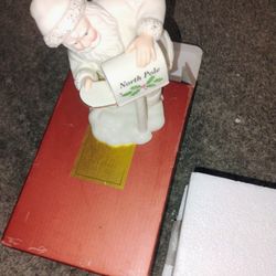 Lenox 7" H. Ceramic Santa In Box Pickup Only Cash 