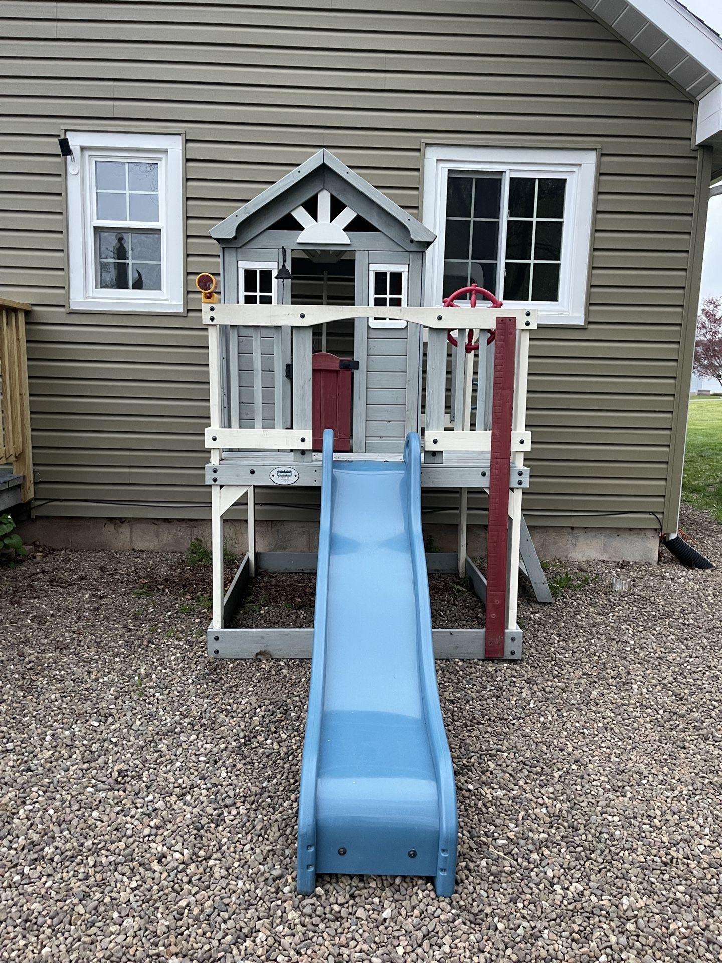 Backyard Discovery Playset