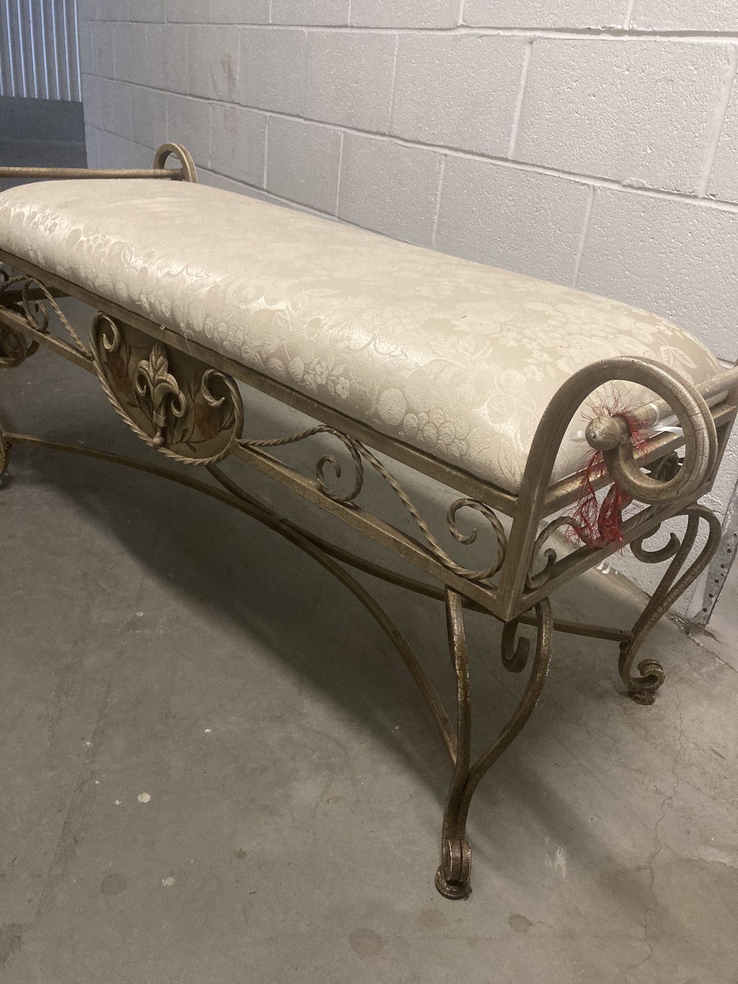 Bench, End Of Bed,Under The Window, , Metal, upholstered, Even Used As An Ottoman, EC, Ghent Area