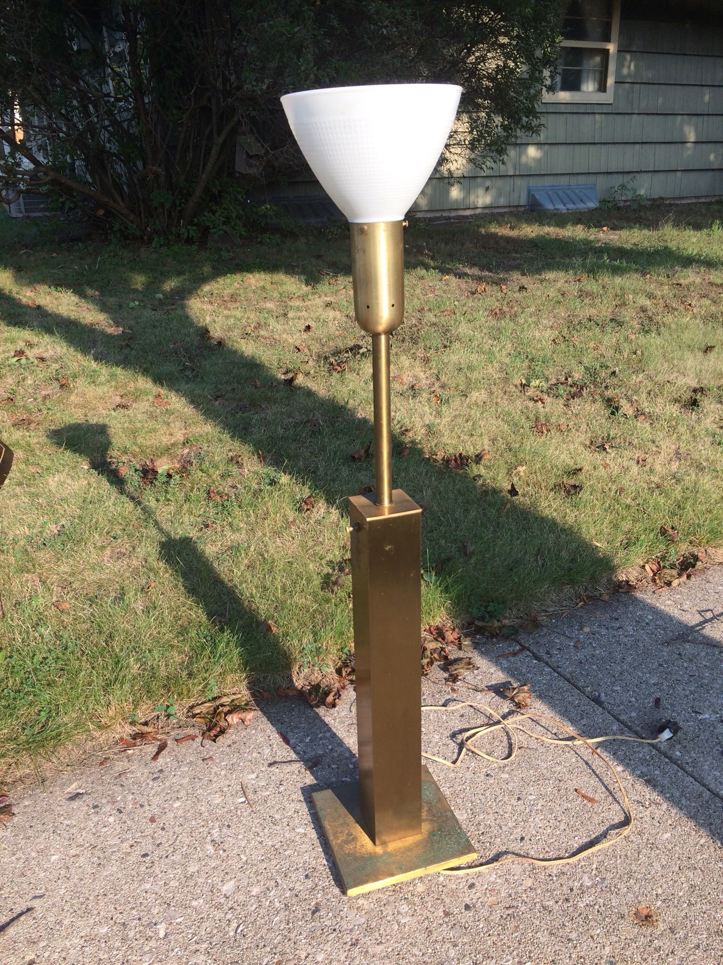 Vintage Modern Mid Century Lamp Brass and lights up