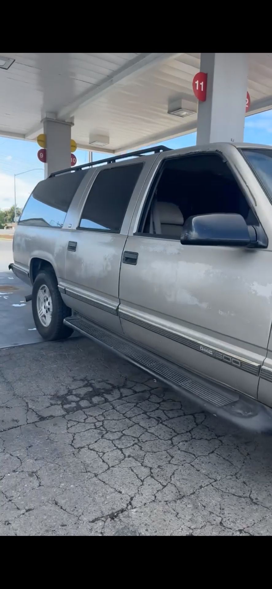 1999 GMC Suburban