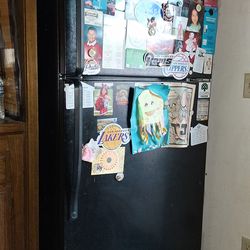 $125 Refrigerator for sale $125. Works good.  212 Oxn 2032 .
