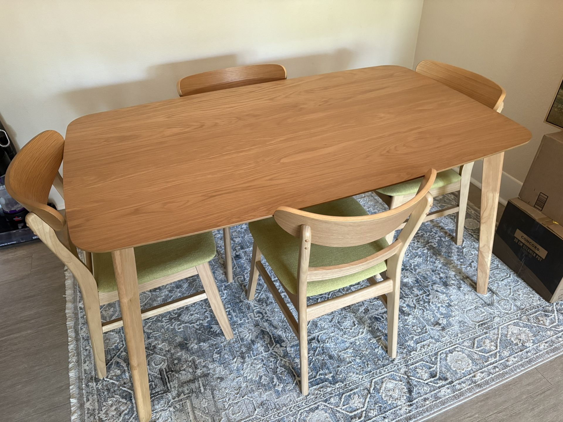 Armgart 4 - Person Four Leg Dining Set