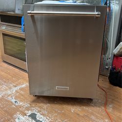 Kitchenaid Dishwasher 