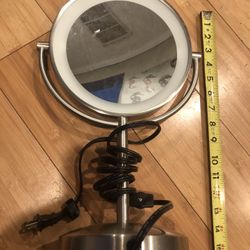 Lighted 2 Sided Mirror