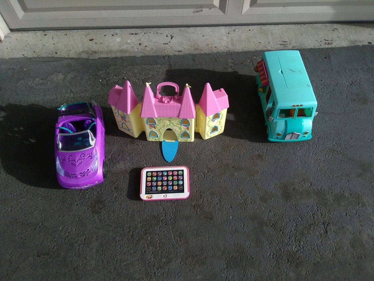 Play toys