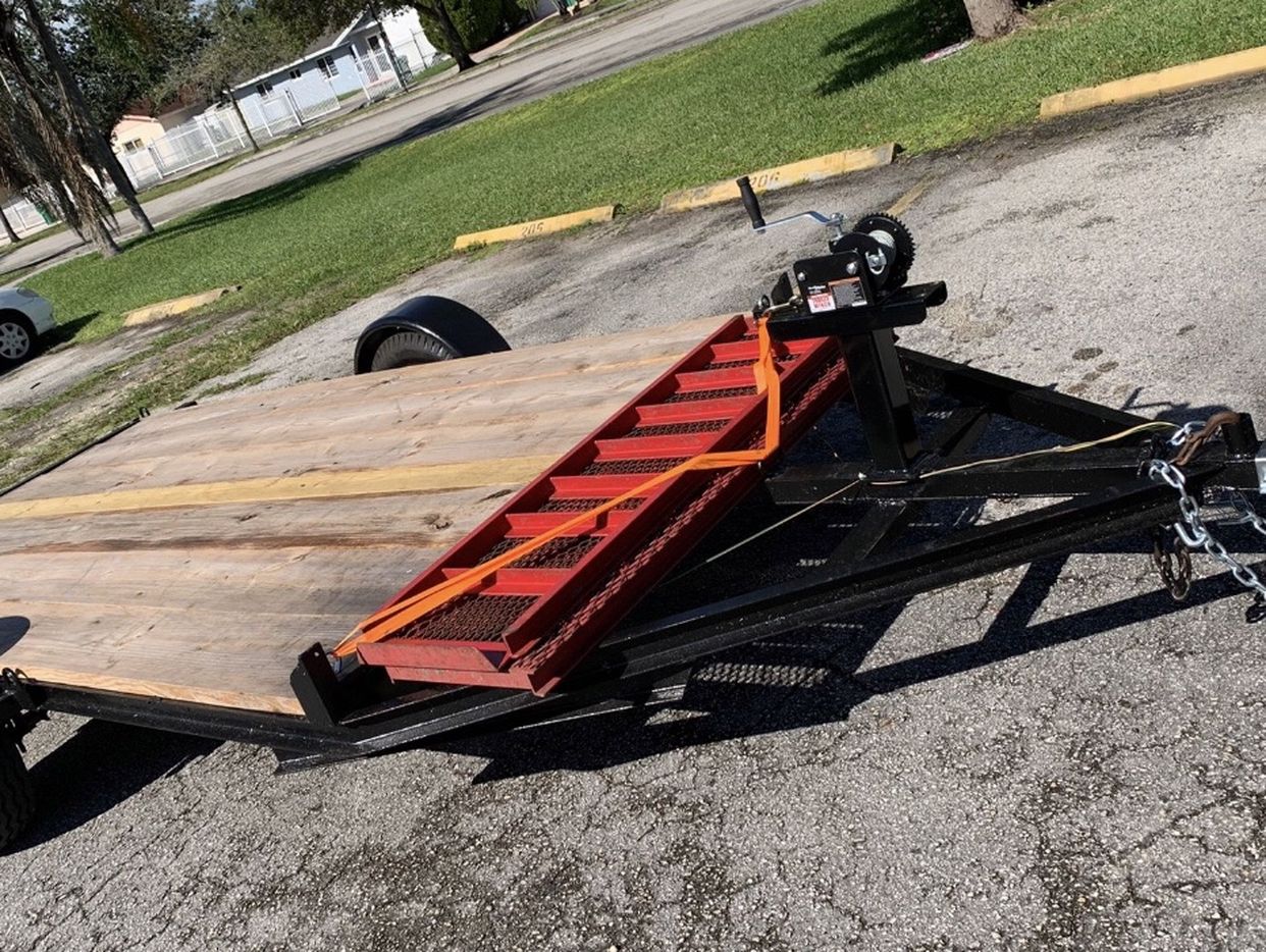 Trailer 6x12 With ramp, winch, jack, tires, chains, good quality wood and new paint