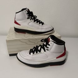 Jordan 2 Retro Chicago Shoes Size 8.5
