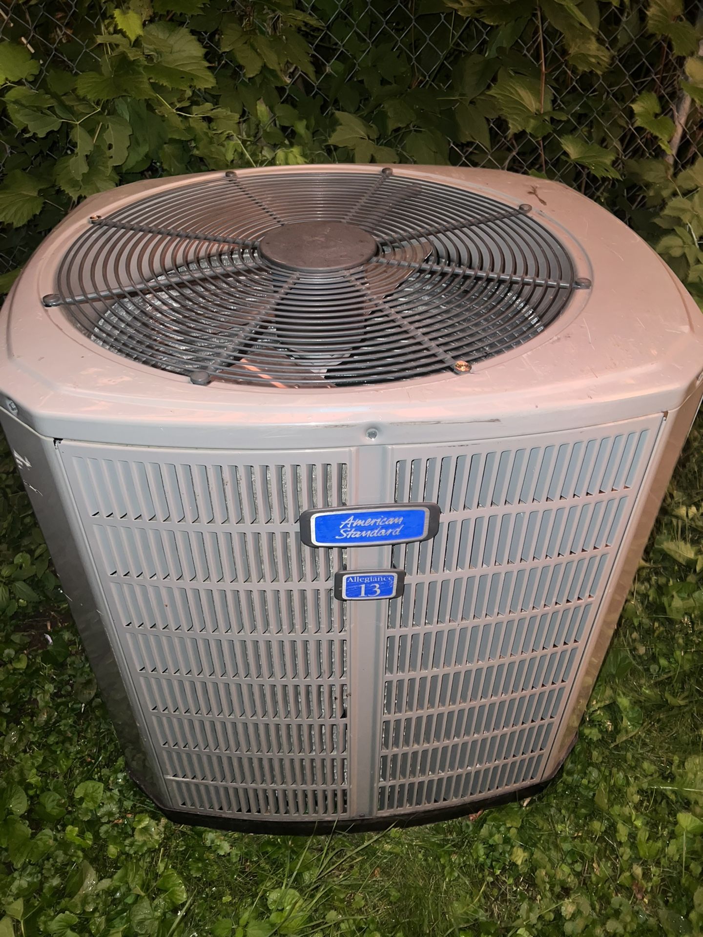 AMERICAN STANDARD  Alliegance 13 Central Air  Condenser