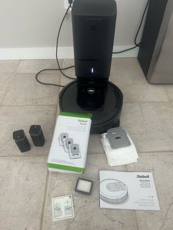 iRobot Roomba i7+ Robot Vacuum