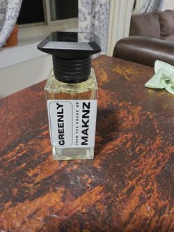 Greenly by Maknz Fragrance Bottle