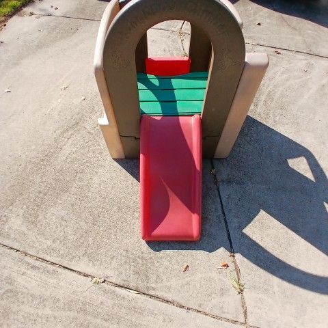 LITTLE TIKES KANGAROO CLIMBER