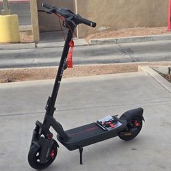 BRAND NEW‼️ SEGWAY MAX G3‼️ Electric Scooter, w/ 50 miles Max Range‼️ & 28 mph Max Speed‼️