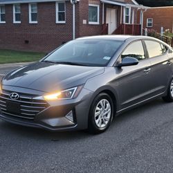  HYUNDAI ELANTRA SE 2019 We finance 