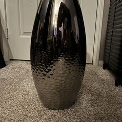 Metallic mirrored vase