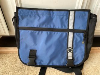 Brand new DadGear diaper bag