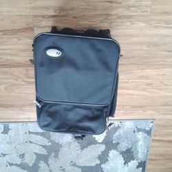 Carrying Computer Case With Wheels, Lots Of Zipper Pockets, Size 20x14x9 Great For Traveling , School, New Condition 20.00
