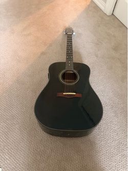 Fender DG-11E with case