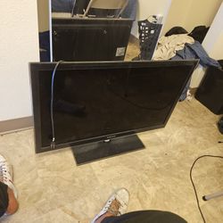 Samsung 40 Inch TV With Roku