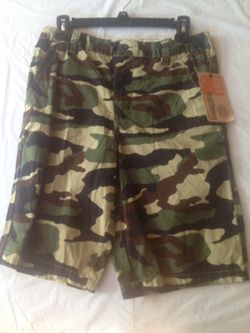 BOYS RUFF HEWN CAMOUFLAGE SHORTS, NEW WITH TAGS SIZE 14