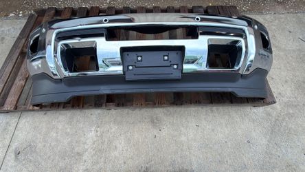 Front Bumper 2014–2019 GMC Sierra 2500HD/3500HD – $799  ✔️ OEM take-off ✔️ Excellent condition 🚚 Shipping and delivery available 🗣️ Se habla español