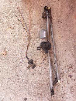 99-2006 Chevy Silverado GMC Sierra windshield wiper assembly