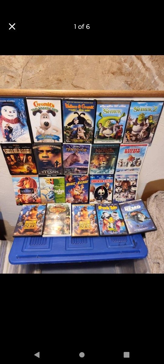 Disney Dreamworks and Family movies 4 blurays and 20 dvd lot