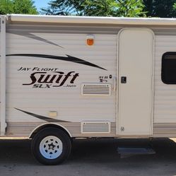 2014 JAYCO SWIFT...... BUNK BEDS..... 2700 POUNDS EMPTY 
