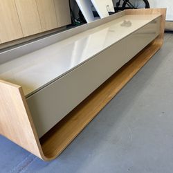 ModernTV Console—lacquer and wood