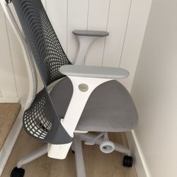 Sayl Chair Herman Miller White Grey 