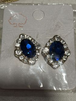 pair of fashion stud earrings