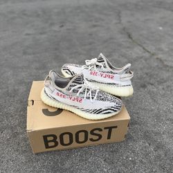 Yeezy 350 Zebra Size 9.5 Men Gently Worn