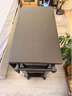 Extendable Table with Stools on Wheels