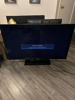55" Samsung 1080p HDTV (120Hz) - Built-in Touch Controls