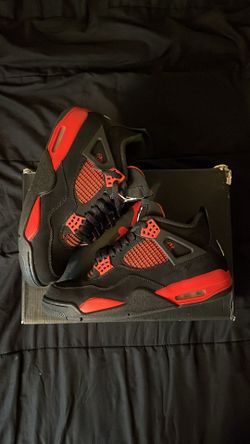 Red thunder Jordan 4’s size 9.5