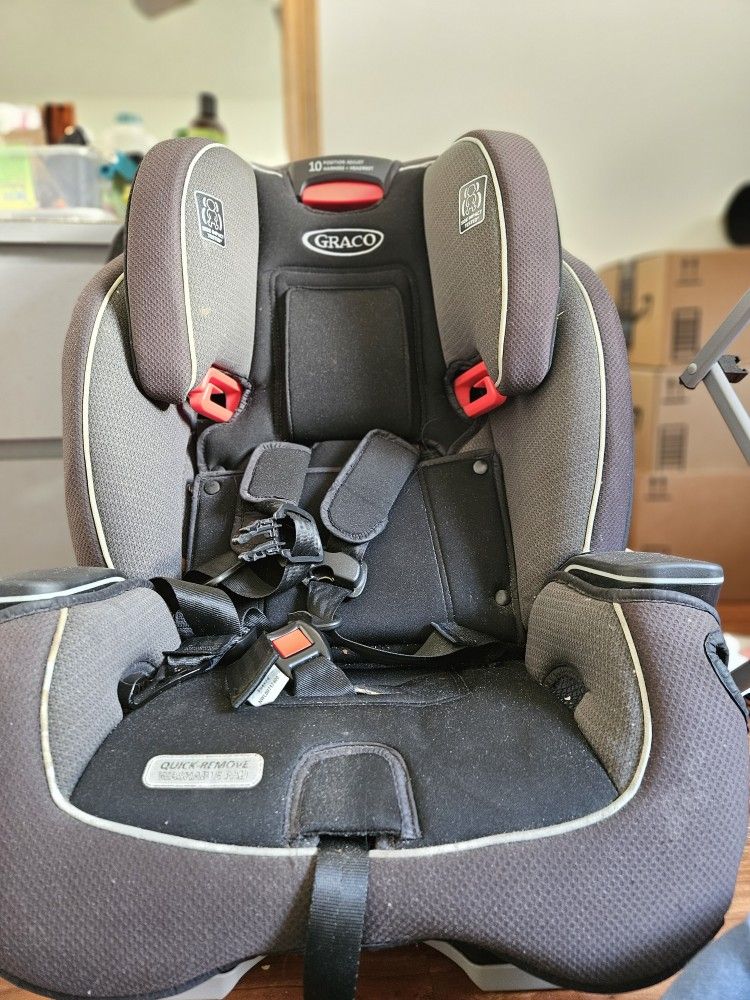 Less used graco car seat 4 in 1