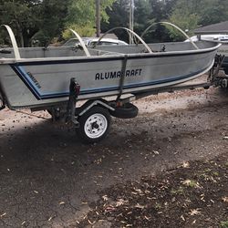16 Ft Alumacraft Boat