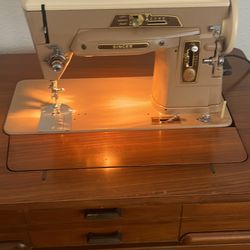 1950's Vintage 403 'Slant-OMatic' Singer Sewing Machine (Will Drive It To You If In FW)
