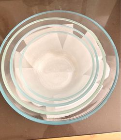 Glass Bowl Set - 4 pc with lids