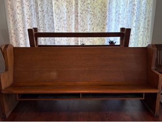 Old church pew in great shape. 89” x 20” x 39”
