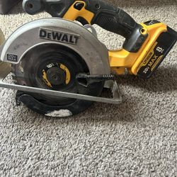 DeWalt Circular Saw 