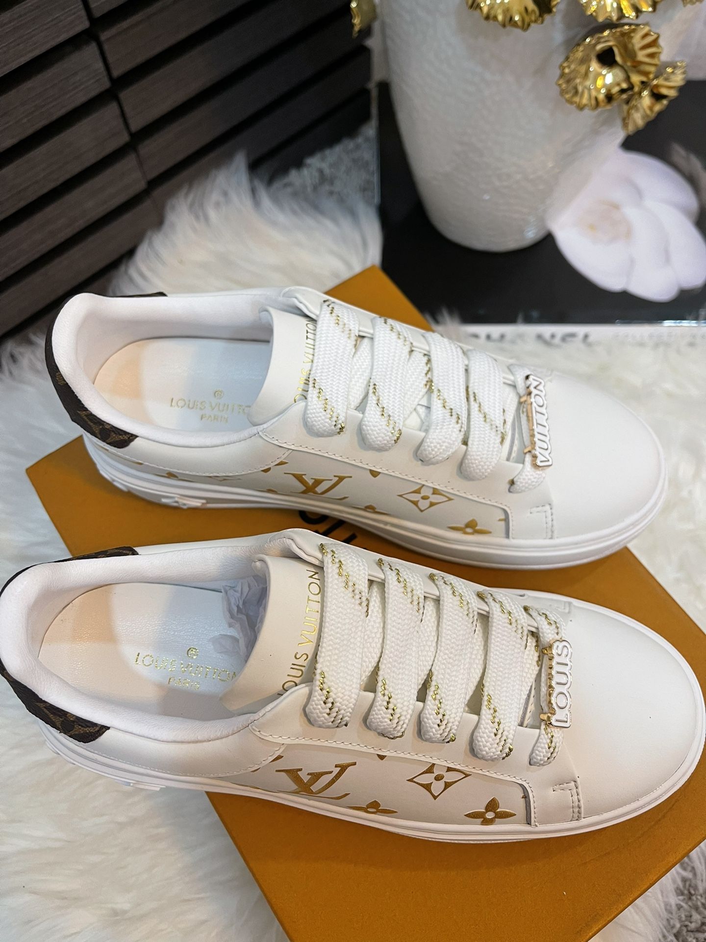 Louis Vuitton Monogram Sneakers- Size 7 for Sale in Bedford, NY