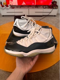 Air Jordan 11 Concord