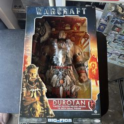 WARCRAFT DUROTAN 18 inch limited edition  deluxe figure