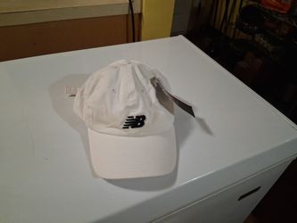 Men's New Balance Hat All White Adjustable Brand New 