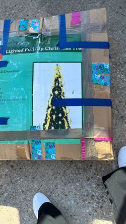 Pop Up Prelite Christmas Tree Starlite Everything On It And A Tree Skirt