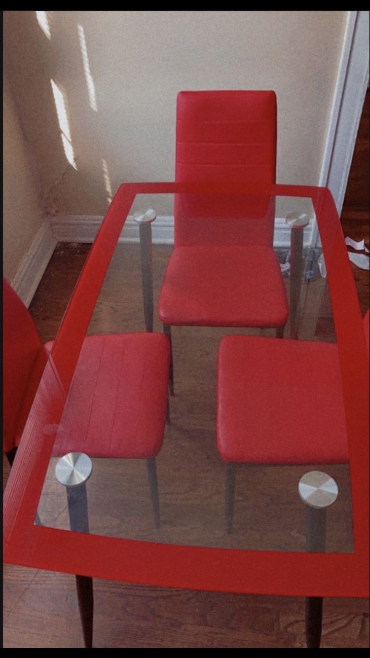 Glass Diner Table With 4 Chairs