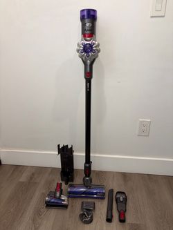 Vacuum Dyson V8 (Brand New!!!)